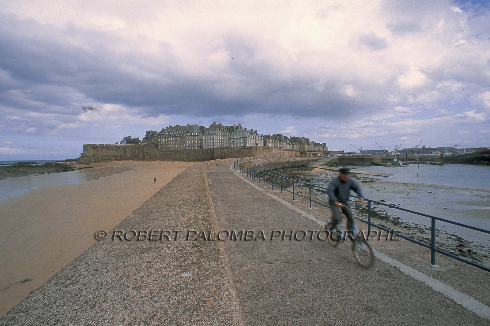 e mail robert.palomba@wanadoo.fr