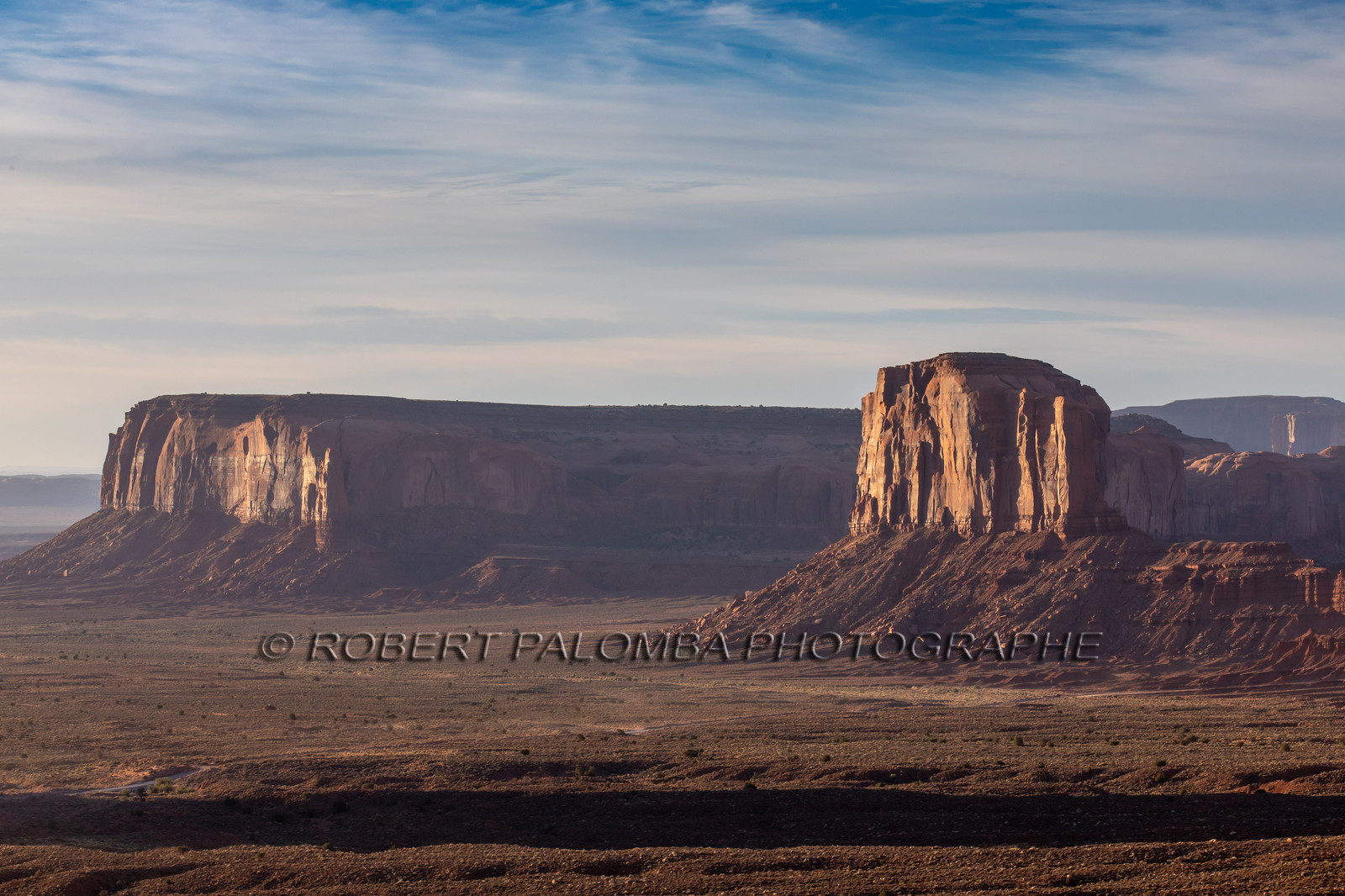 Lever de soleil sur Monument Valley